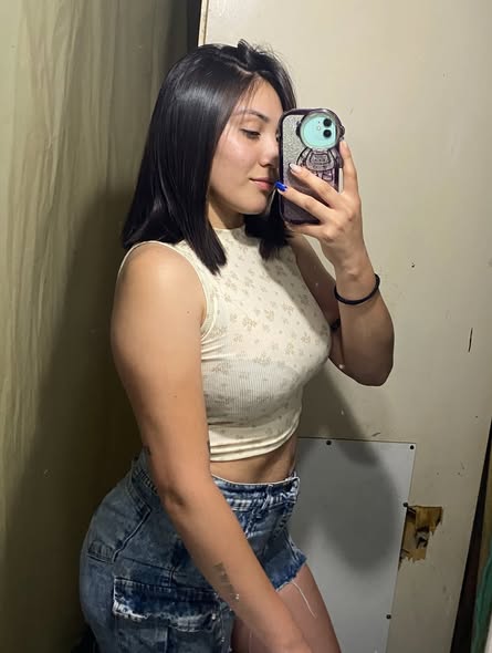 xahaxe7945's Cover Photo