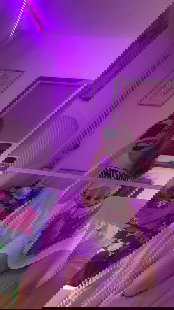 nirteyilmo, 22 years old from Canada