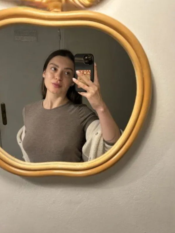 xewecay, 22 years old from United States