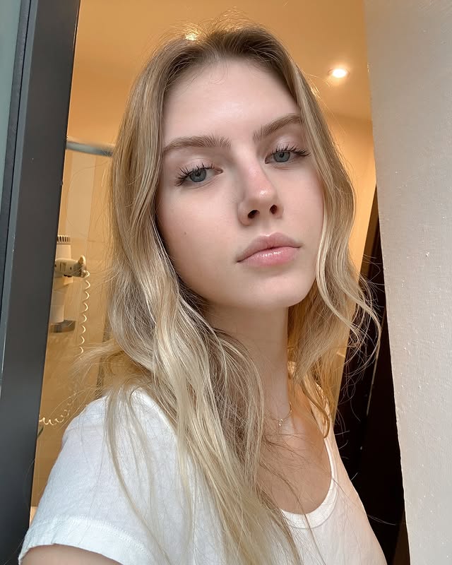 jalokeb988's Cover Photo