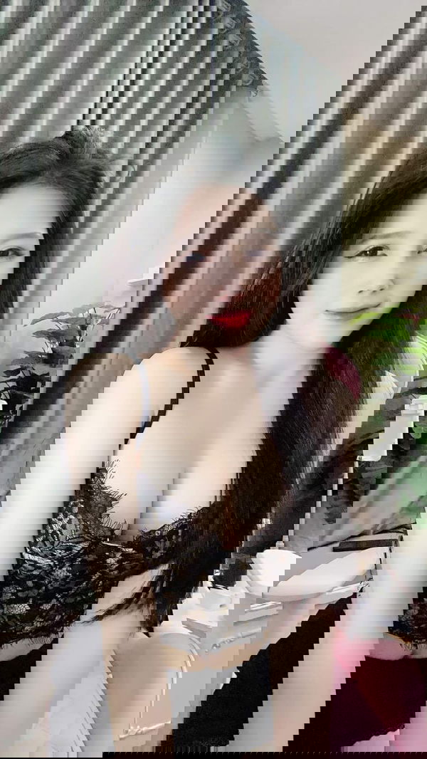 rebecca77c6, 19 years old from United Kingdom