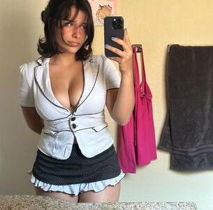 saregar236, 22 years old from United States