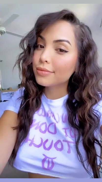 nickyisabell46's Profile Photo