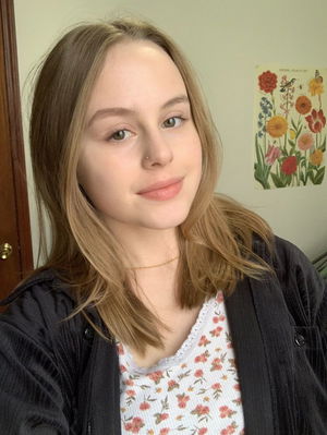 Eloise23's Profile Photo