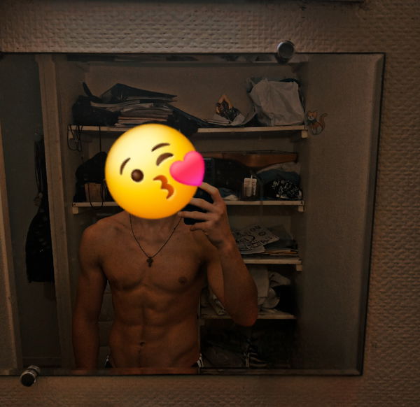 lucka, 18 years old from France