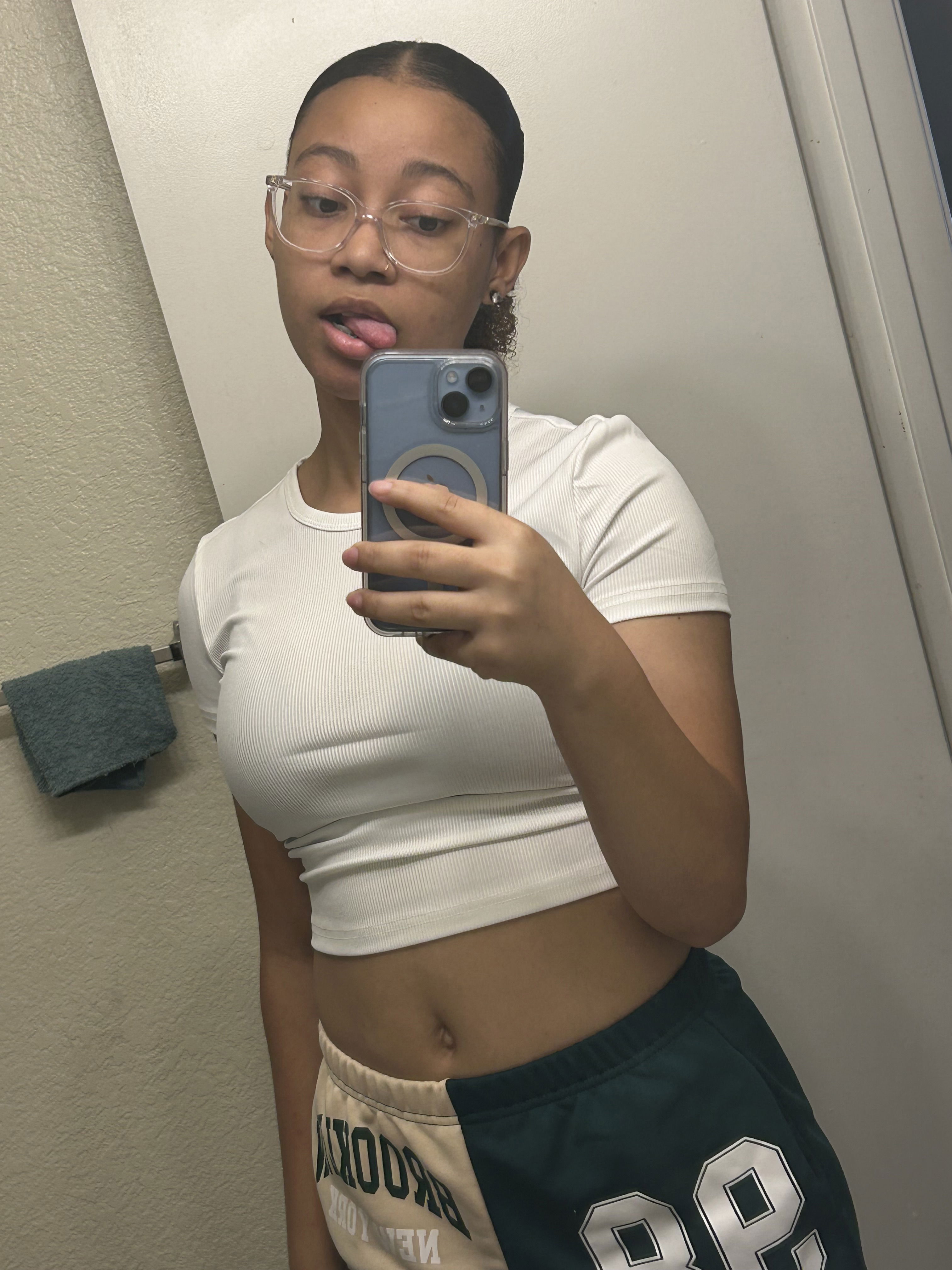 janiw12162, 20 years old from United States