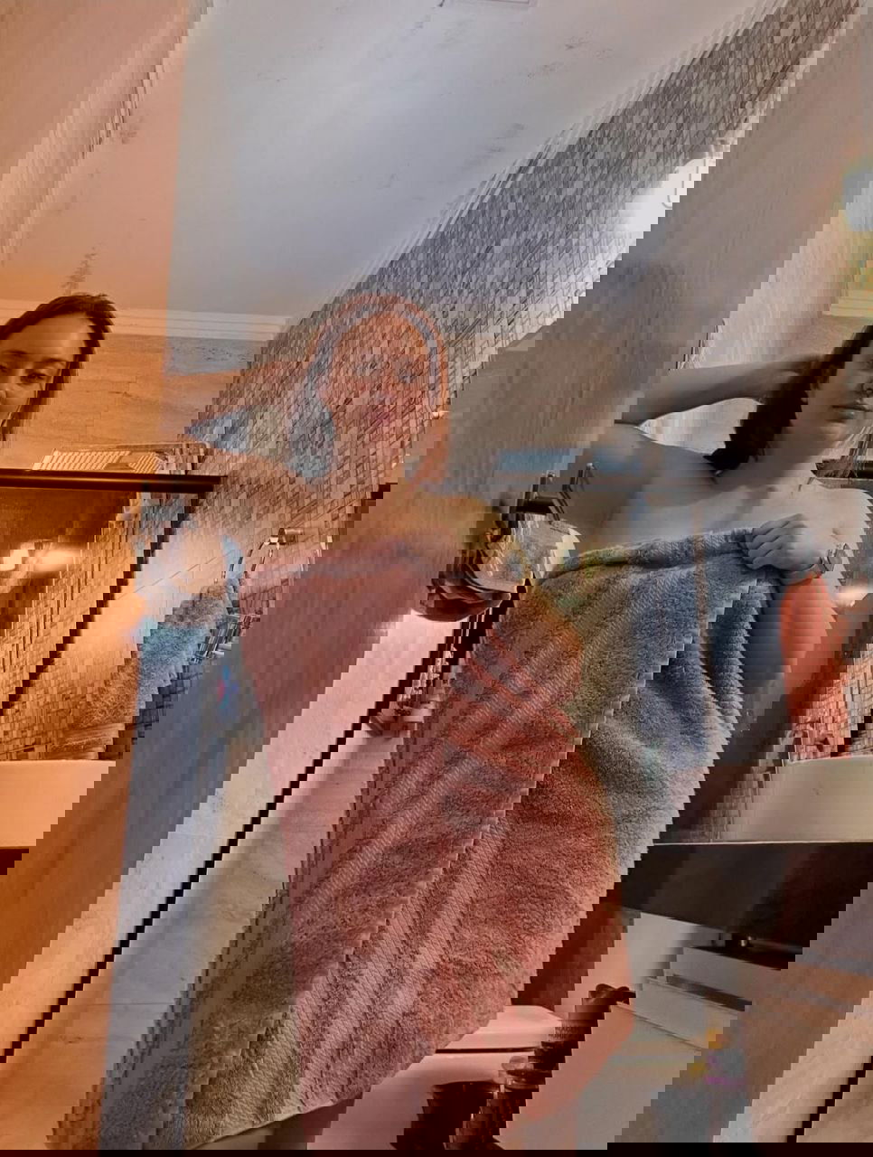 isabela8677's Cover Photo