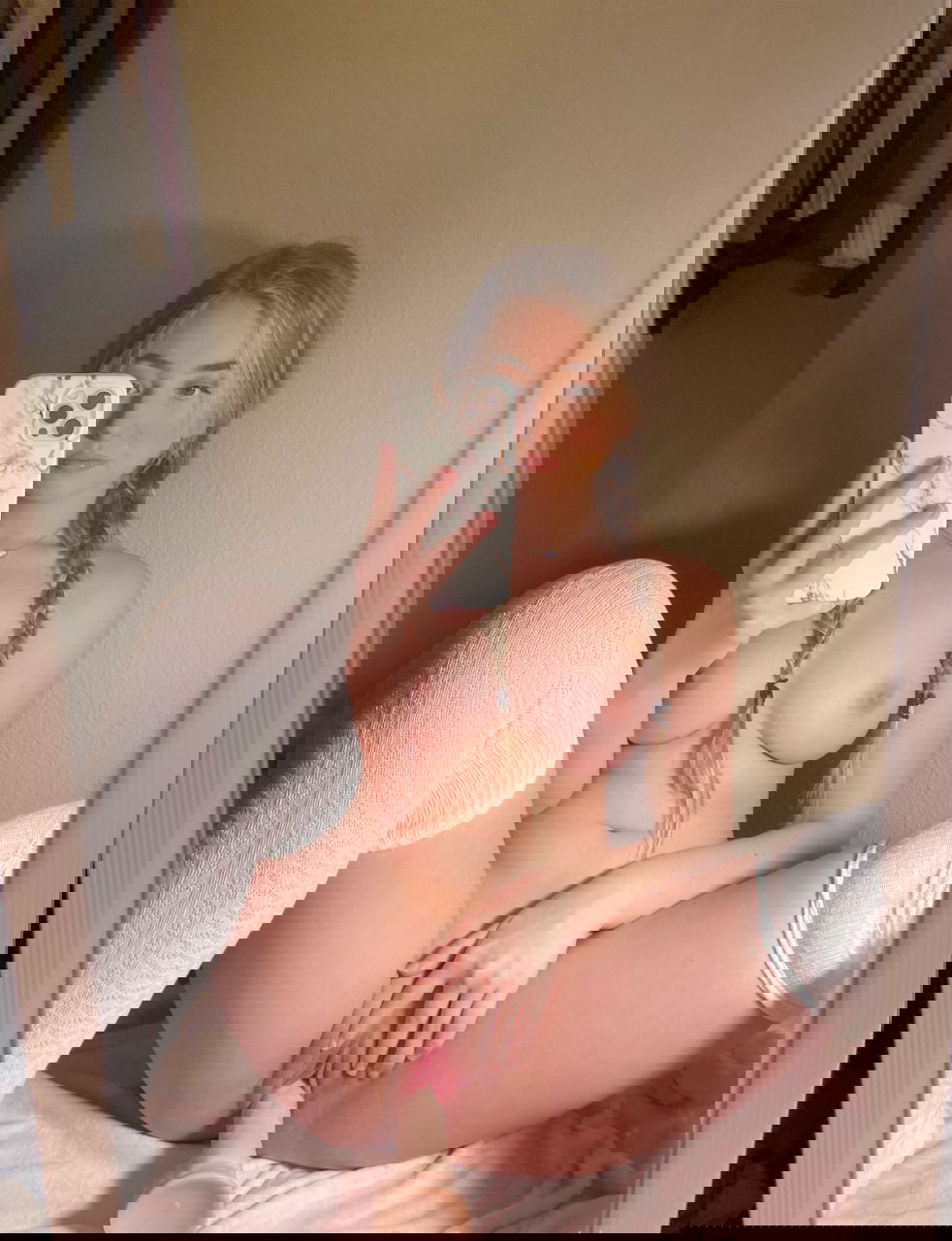 annadrtyjm98's Cover Photo