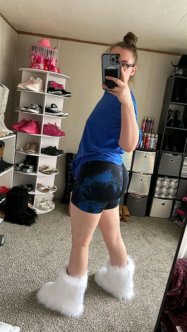 wocov69977, 28 years old from United States