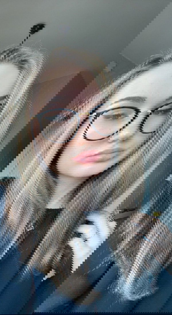 sarahclara, 23 years old from Canada