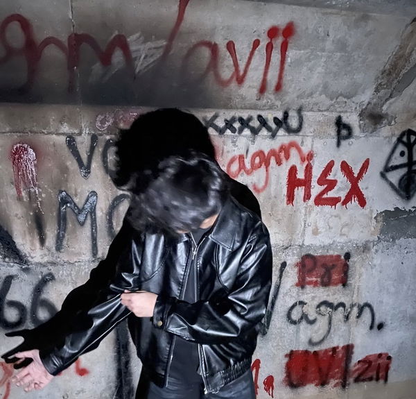 js4925943, 18 years old from India