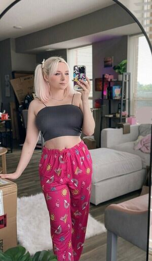 niyome7004, 22 years old from United Kingdom