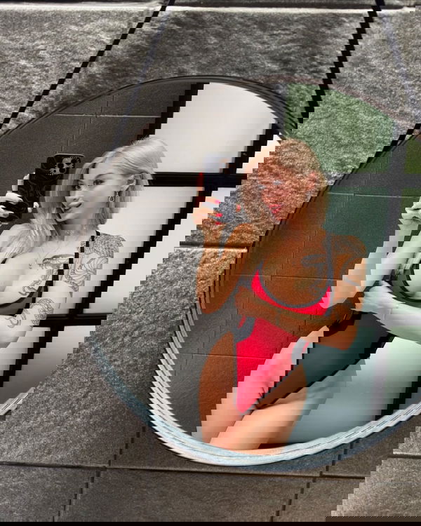 Cherry833, 21 years old from United Kingdom