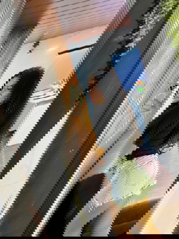 bobuka, 22 years old from Australia