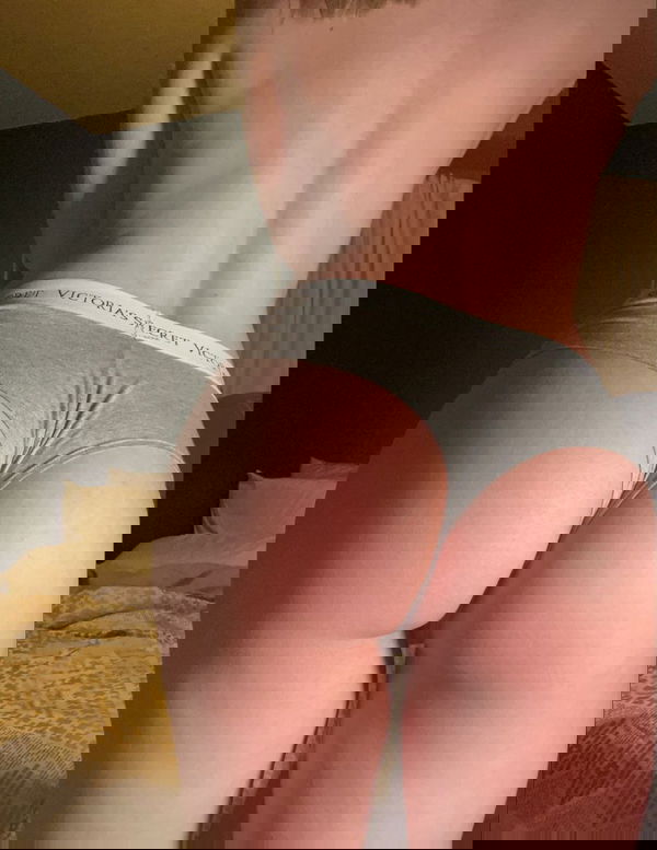 loona15465ll, 22 years old from United States