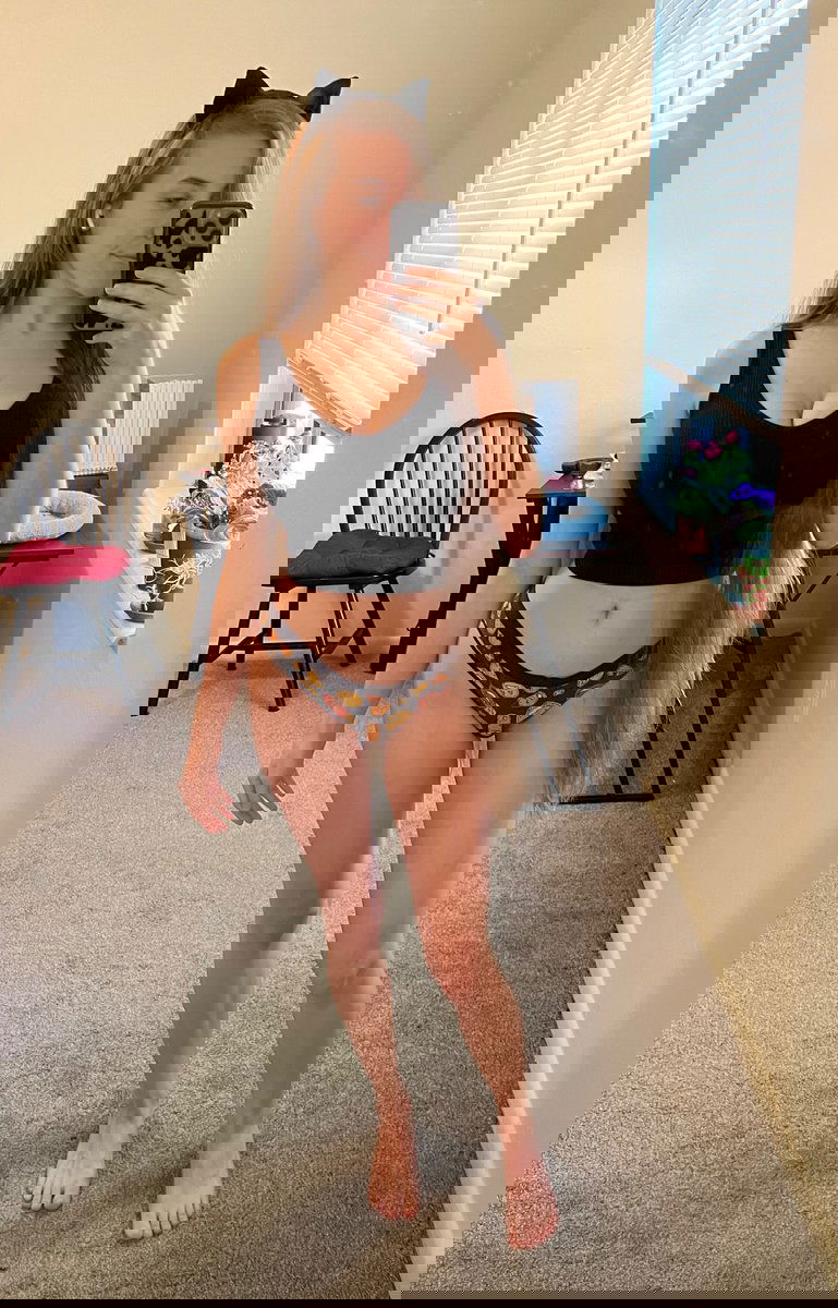 Prisciyy's Cover Photo