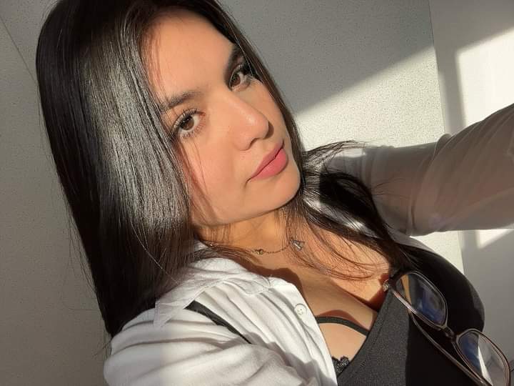 l0fndvshdv's Cover Photo