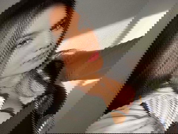 l0fndvshdv, 19 years old from United Kingdom