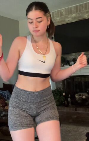 rohef36695, 22 years old from United Kingdom