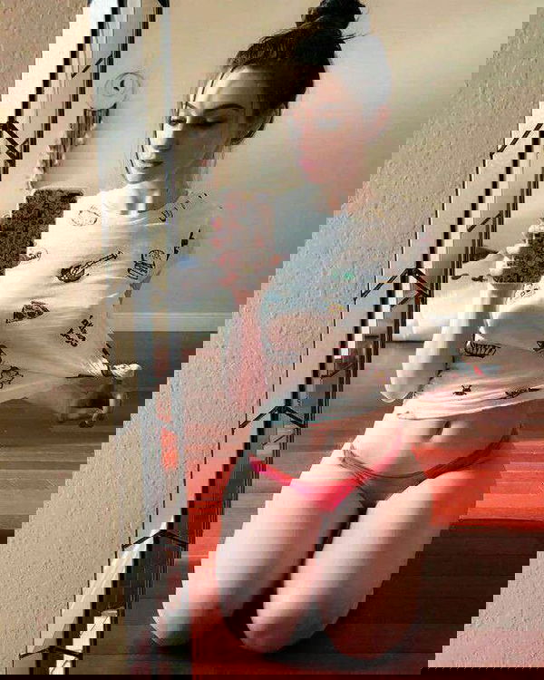 AngelesG12, 20 years old from United States