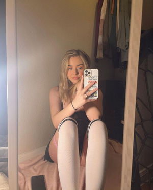 funGirlLily's Profile Photo