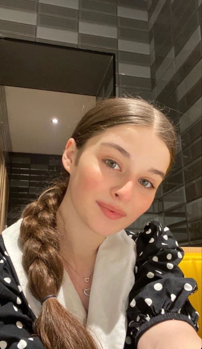 Emma2154, 21 years old from United States