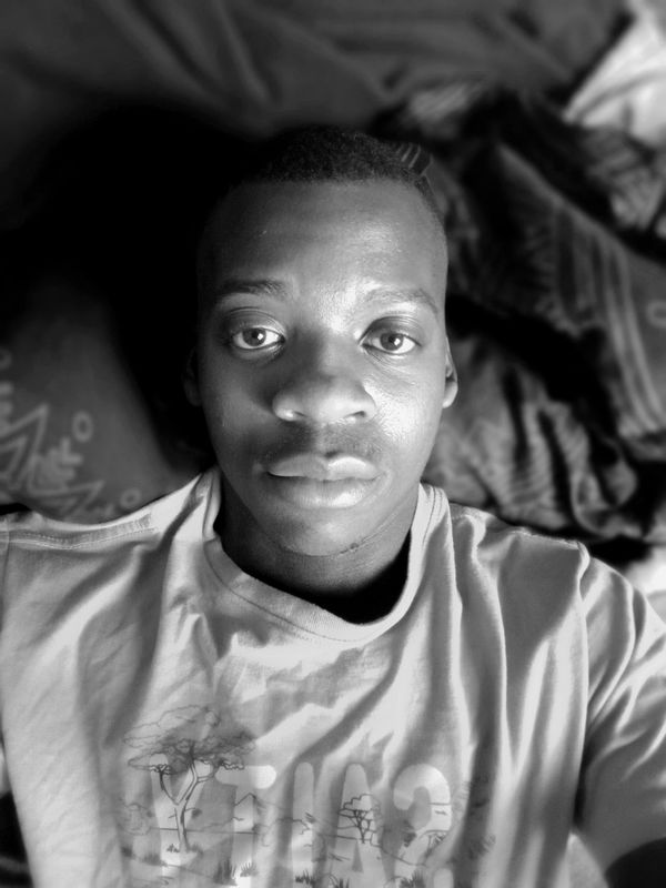 Mammba, 21 years old from Zimbabwe