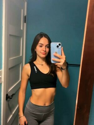 kikafo3819, 22 years old from United Kingdom