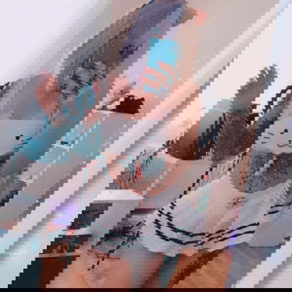 betty22, 22 years old from United States