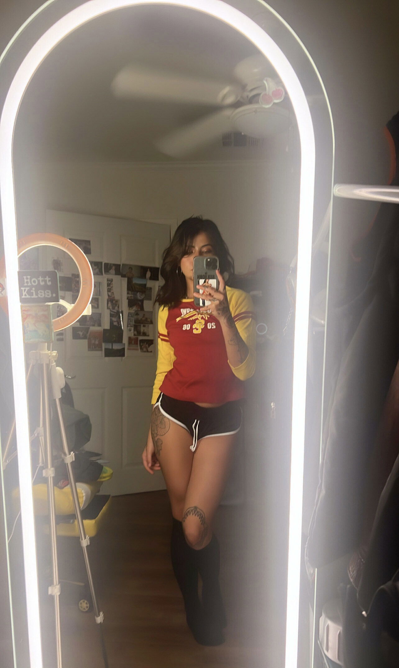 dofem32095's Cover Photo