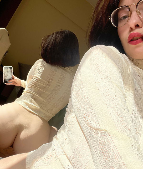 h8d6rwxvfo, 21 years old from United States