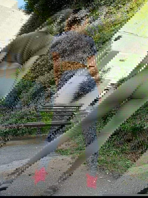 adler01, 21 years old from Australia