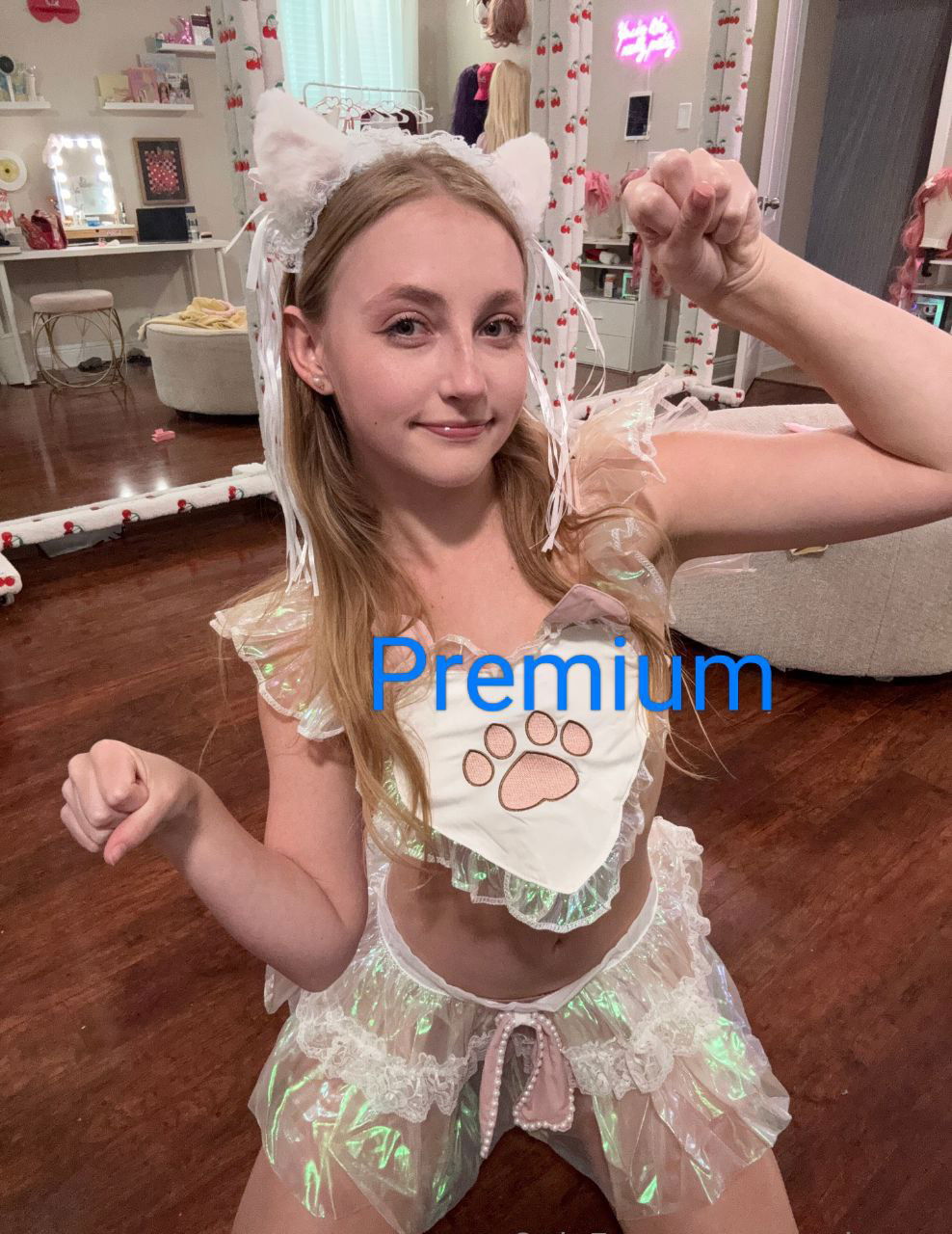 LynneO351, 19 years old from United States