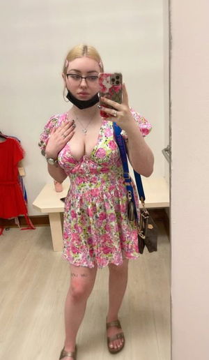 Elizabeth889's Profile Photo