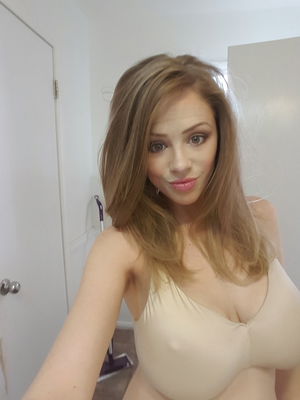 mary689's Profile Photo