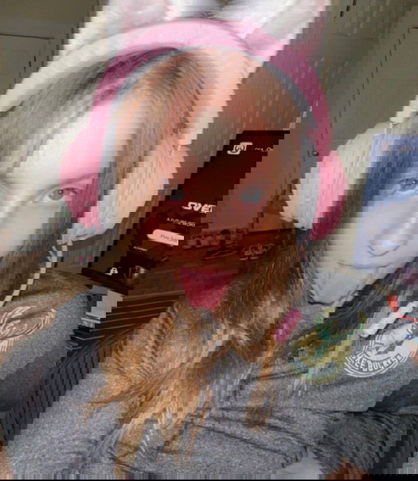 helen, 22 years old from United States