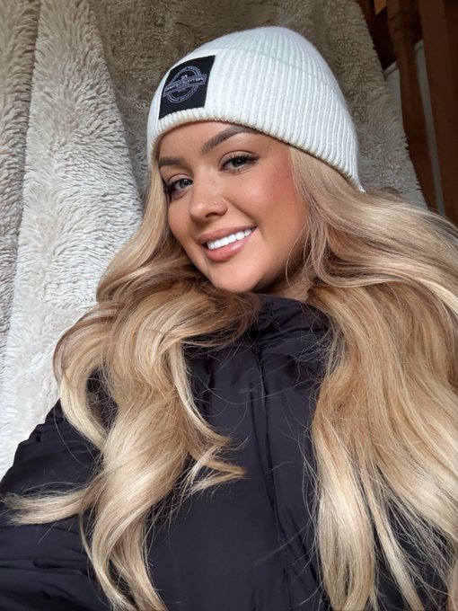 AngelaKelly2, 25 years old from Poland