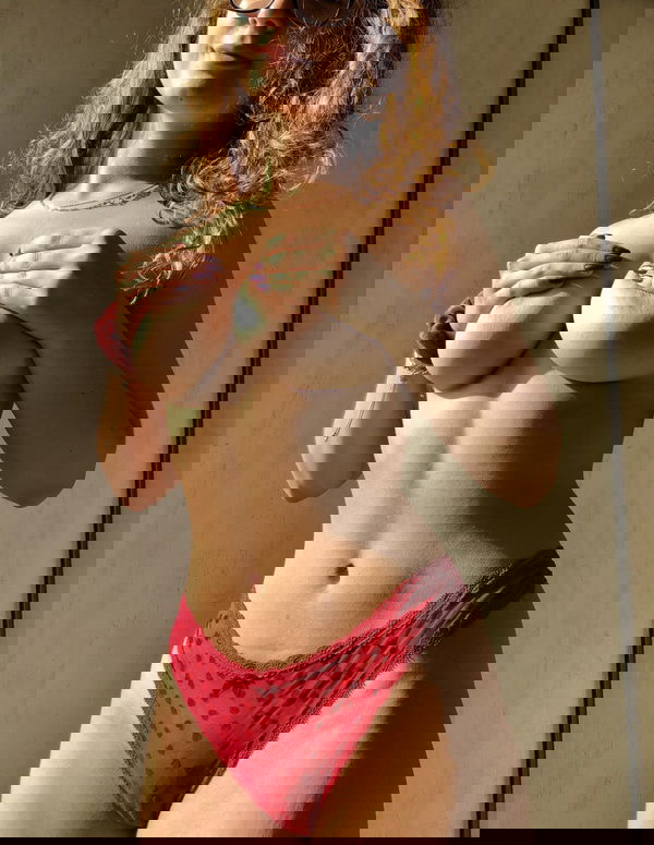 Jassica56676556, 22 years old from United Kingdom