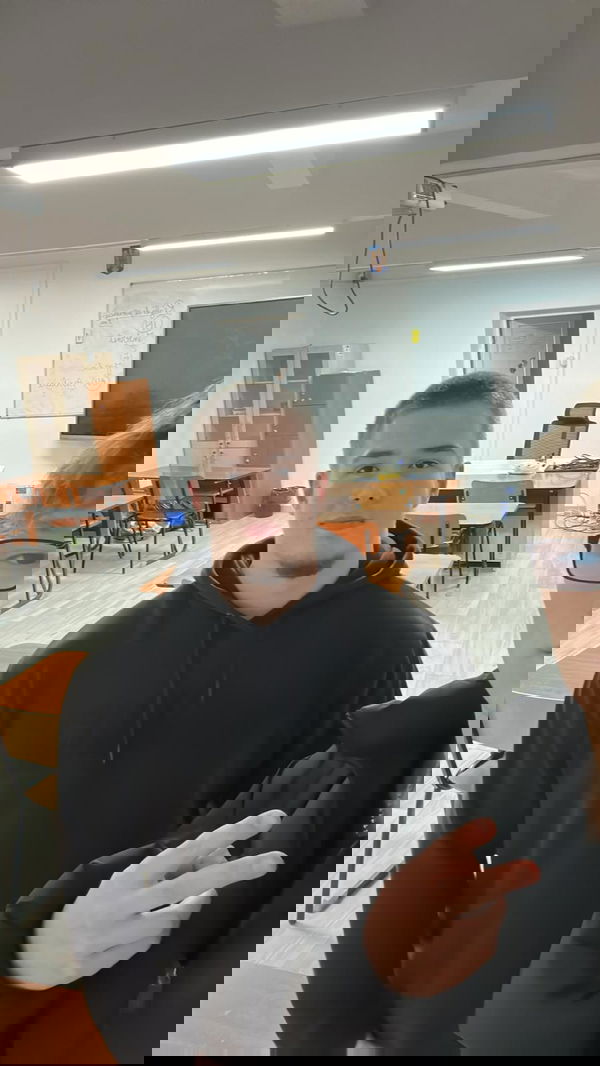 capdeou614, 20 years old from Romania