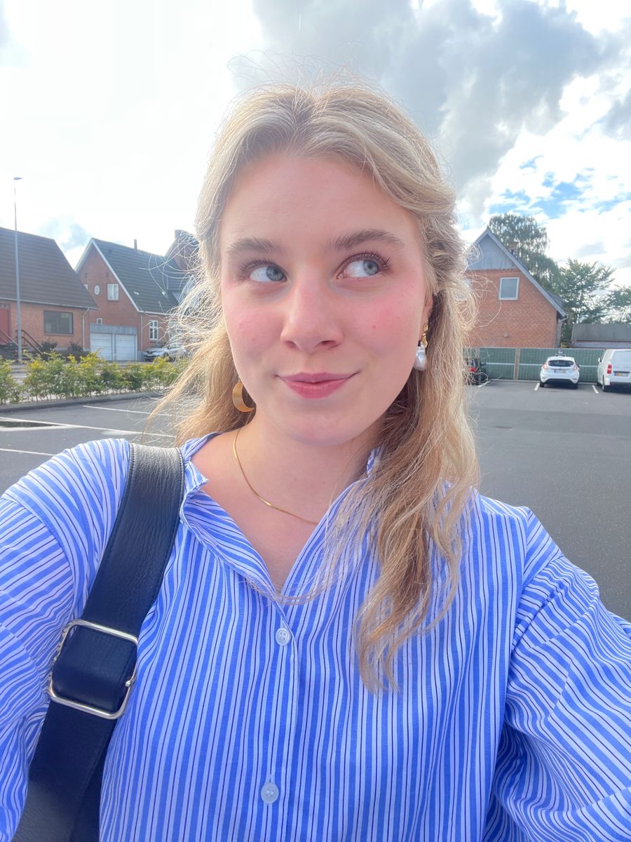 Maeve2158, 21 years old from United States