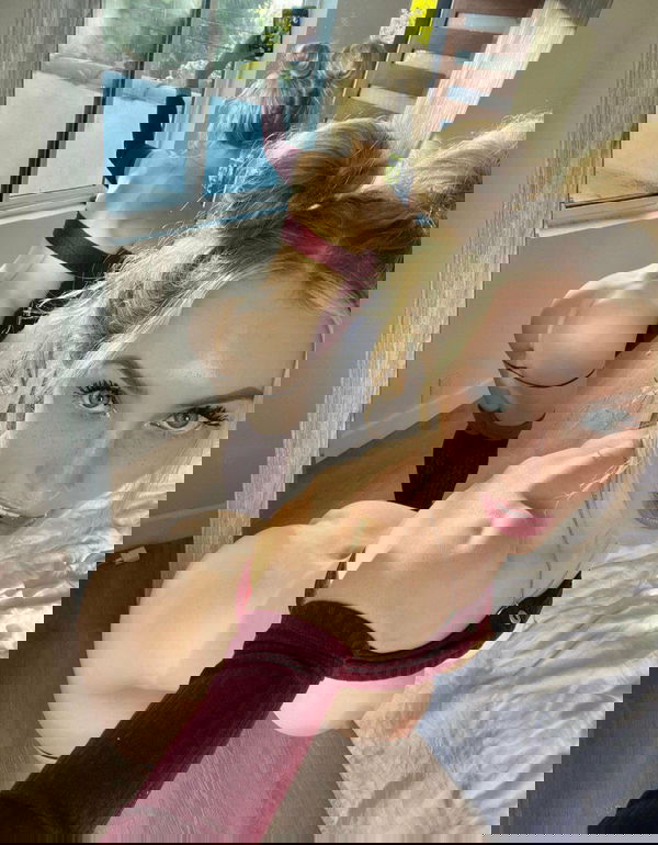 n_ob21-4, 21 years old from United Kingdom