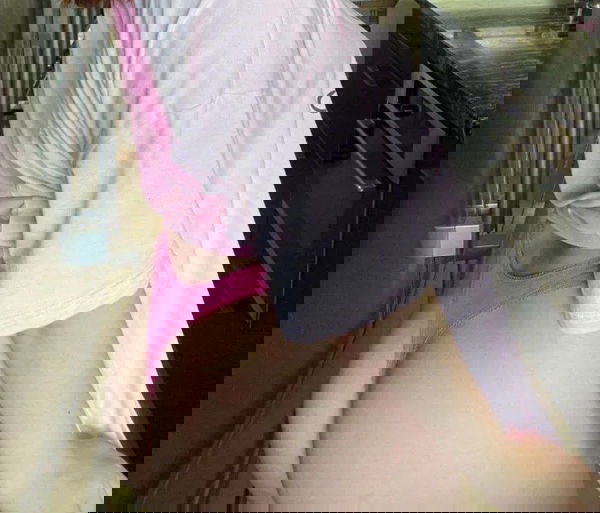 upqh8qx4vx, 19 years old from United States