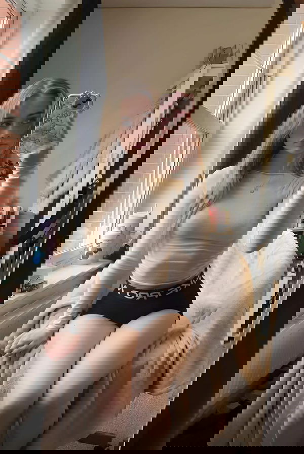 yihob94671, 22 years old from United States