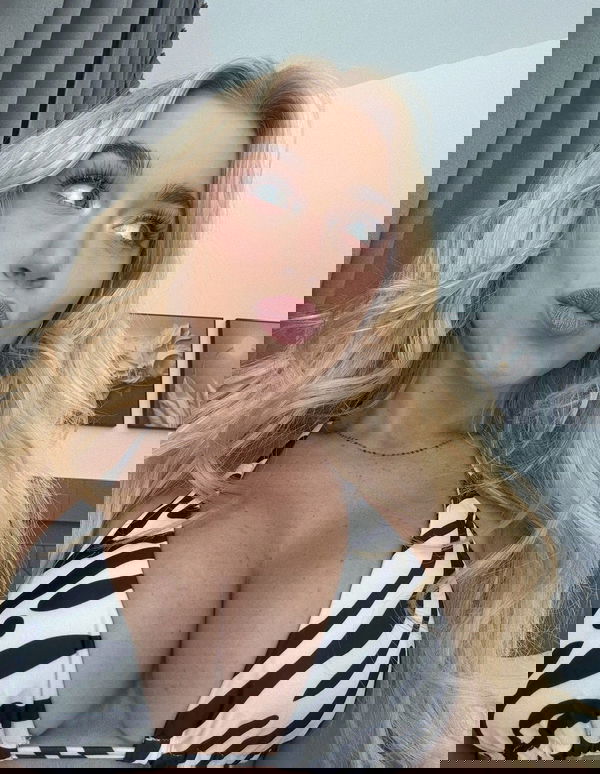 hotgirl53xx, 28 years old from United States