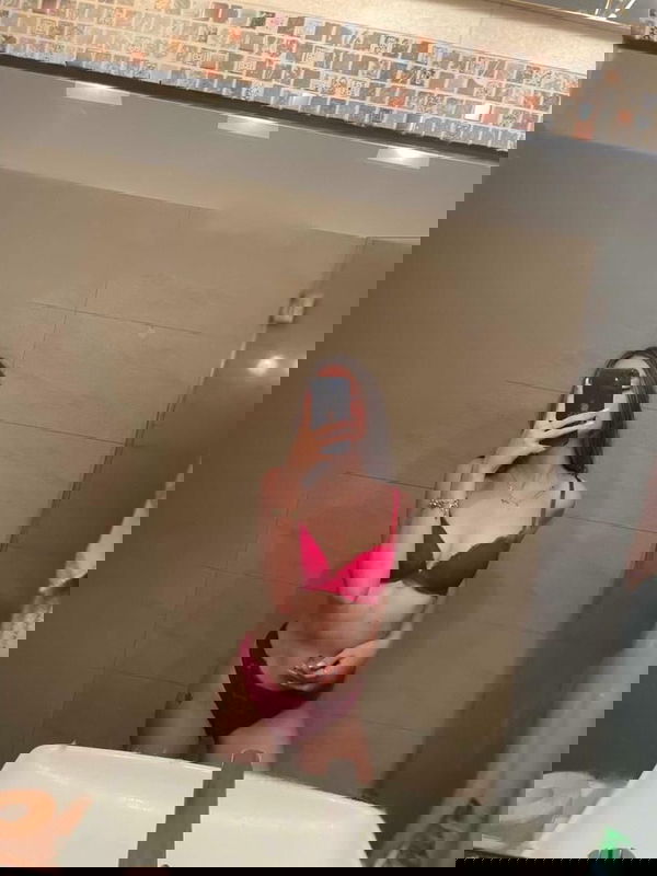 ooosbsgsv, 21 years old from United States