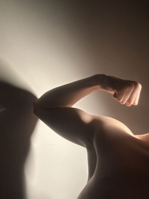 dg1460810, 22 years old from Switzerland