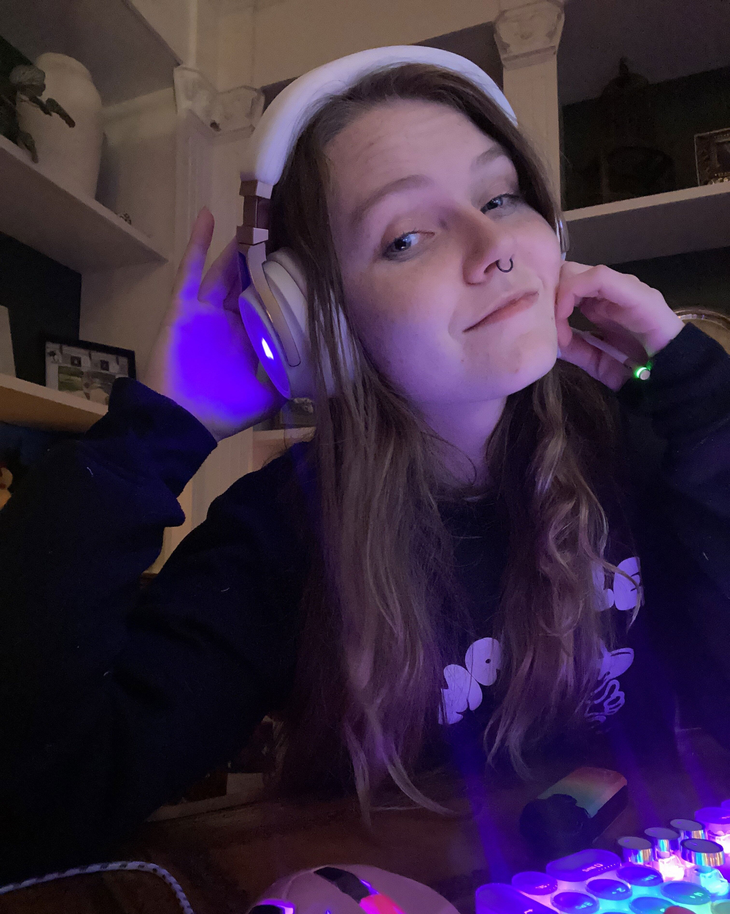 vaneva4904, 21 years old from United States