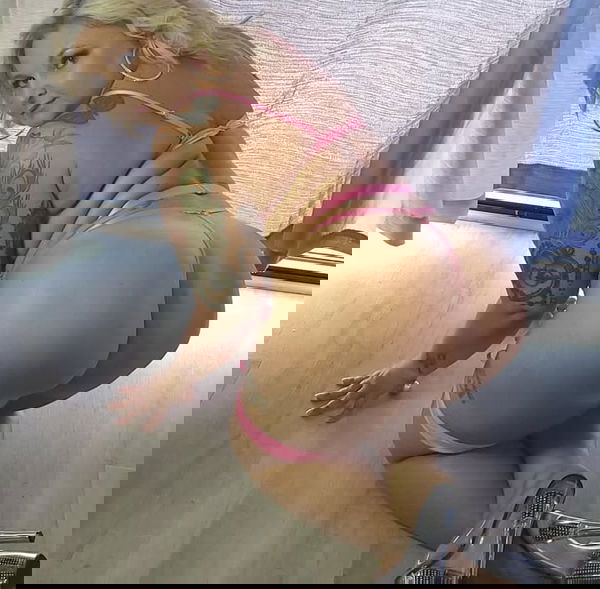 Davena67518, 38 years old from United States