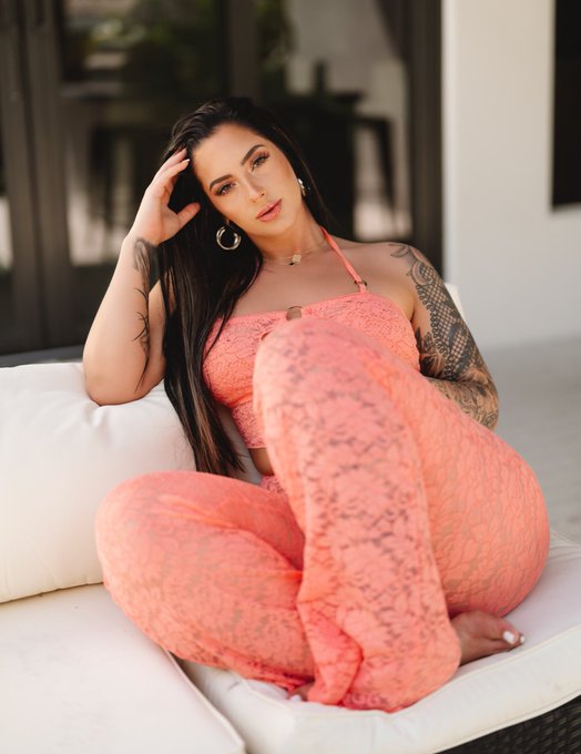 iaavswgq, 23 years old from Canada