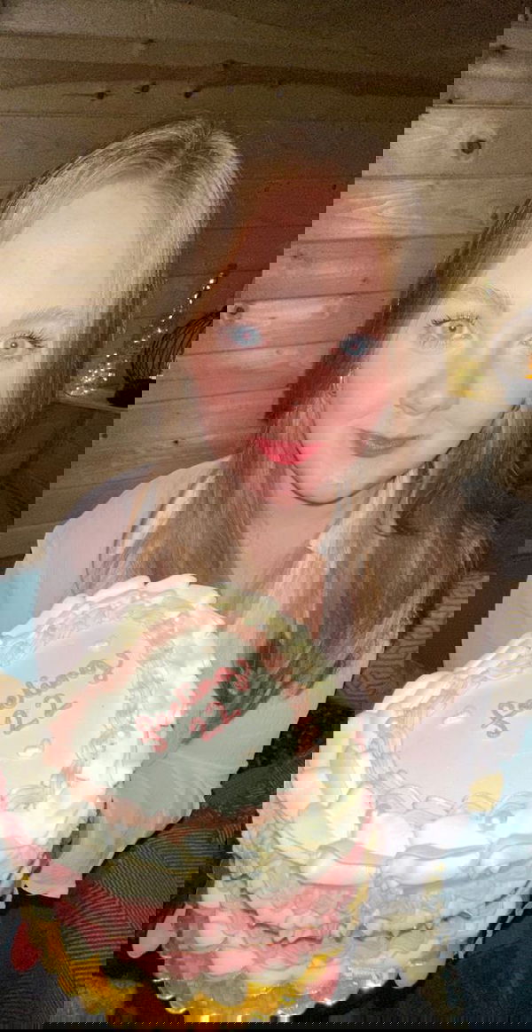 Nicole24898, 24 years old from Canada